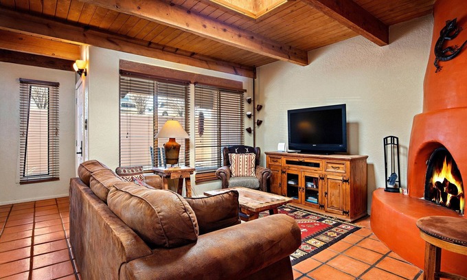 Northeast Santa Fe Hotel | Outstanding Fort Marcy Condo Above The Plaza