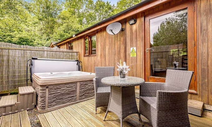 Allithwaite Ski Chalet | Outstanding lodge offering the perfect romantic retreat.