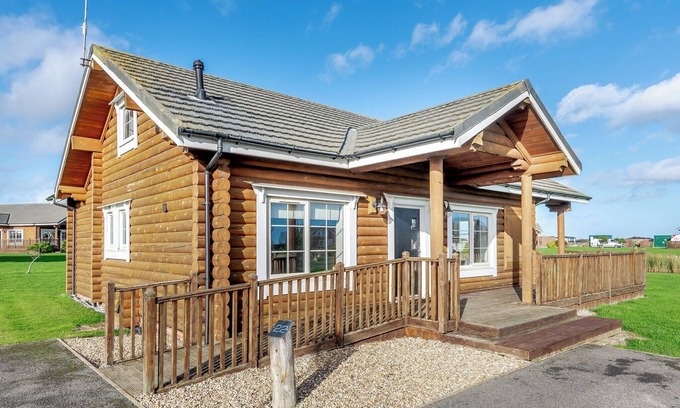 Hornsea Ski Chalet | Outstanding, spacious and contemporary two storey lodge.
