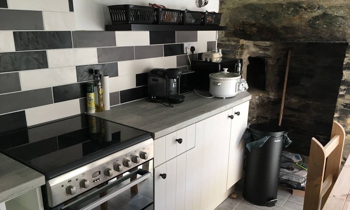 Delabole Cottage | Over 250 year old tradition Cornish cottage