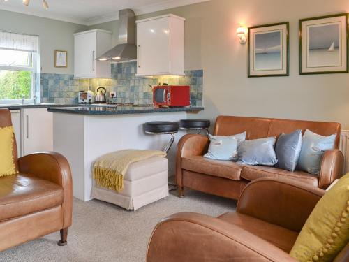 Holt House | Overland Cottage