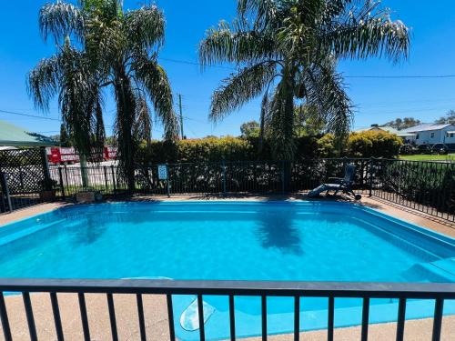 Gunnedah Hotel | OVERLANDER MOTOR LODGE