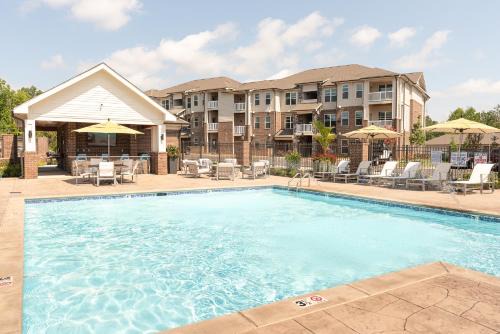 Farragut Apartment | Overlook 3205 Modern Luxury Parking