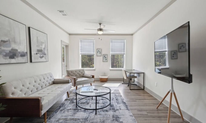 Ashley Oaks Apartment | Overlook 7207 I Modern and Spacious 2Bd Apt