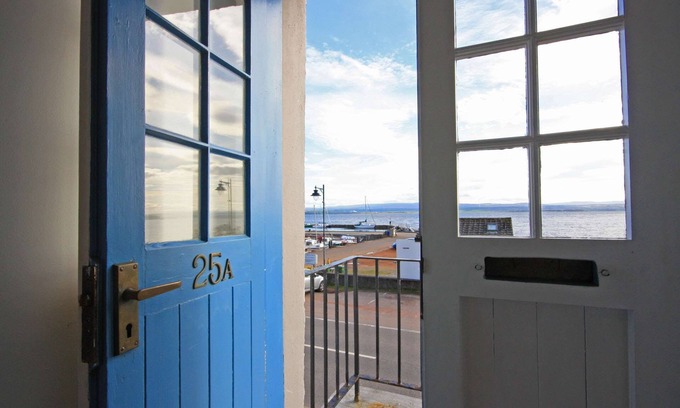 Avoch House | Overlooking Avoch harbour and the Moray Firth. Spot dolphins from the kitchen.