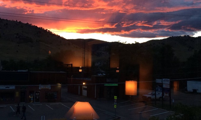 North Broadway - Holiday Condo | Overlooking foothills, trails, restaurants, shops and more