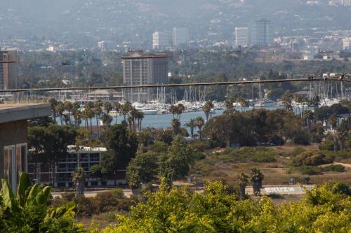 Playa Del Rey House | Overlooking Marina del Rey sailboats, is Green Ginger Playa Del Rey on the bluff,