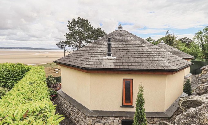 Grange-over-Sands Apartment | Oversands Cottage