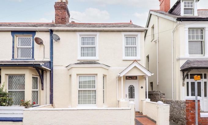 Llandudno House | Owen Villa
