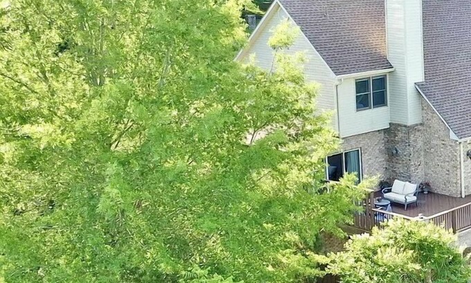Franklin House | OWN ENTRANCE; PARKING; POOL; STUNNING VIEWS. EVERYTHING BRAND NEW 9/23!