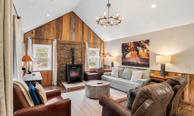 Weaverville House | Oxbow Farmhouse