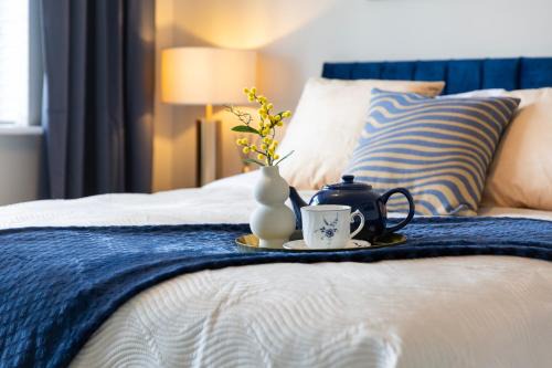 Headington House | Oxford Escape - Stylish 3 Bedroom Holiday Home with free parking