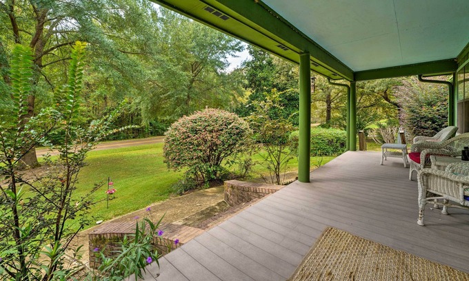 Oxford Cottage | Oxford Home With Hot Tub, 10 Mi to Ole Miss