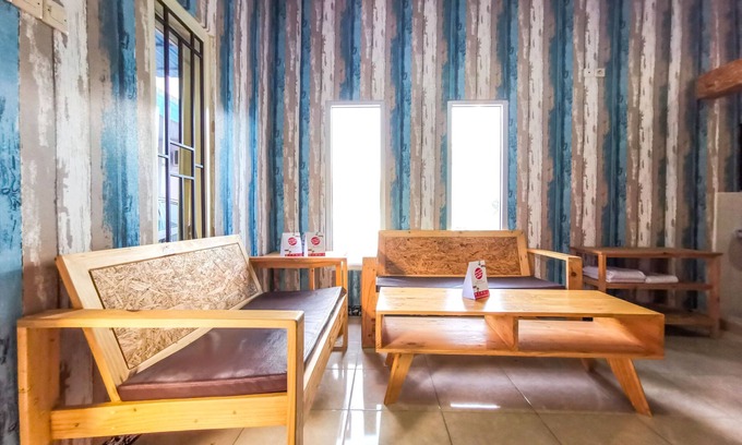 Sidomulyo Hotel | OYO 1291 Asipra House