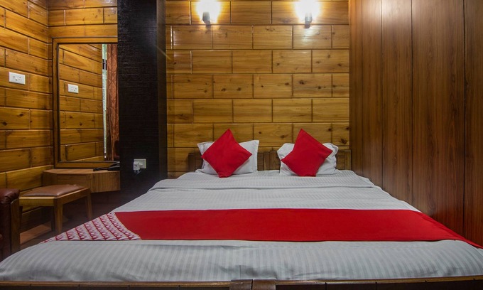 Police Bazar House | OYO 14874 Live Inn Guest House