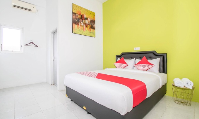 Cokroaminto Hotel | OYO 2270 Hotel Taman Wirama