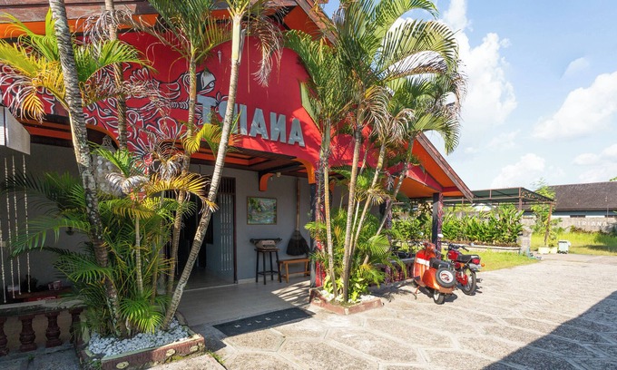 Palangkaraya Hotel | OYO 2527 Hotel Triana
