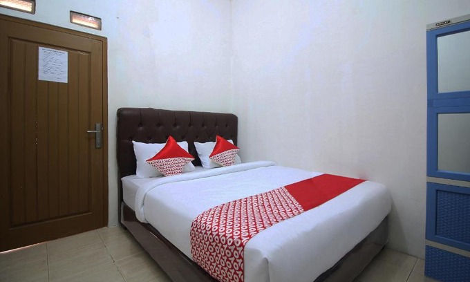 Bandar Lampung Hotel | OYO 2593 Mawar Homestay