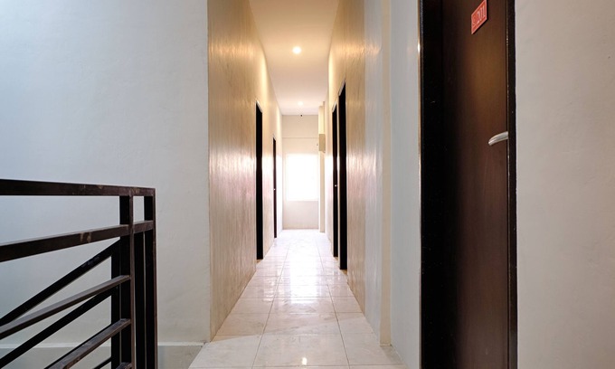 Makassar Hotel | OYO 2756 Anata