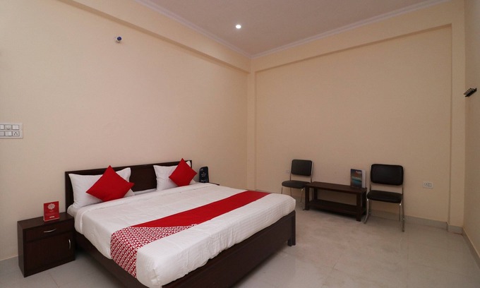 Naini Hotel | OYO 27941 Sangam Darshan
