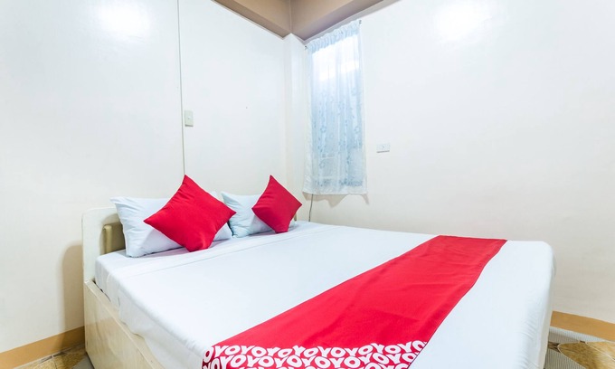 Lapu-Lapu Hotel | OYO 569 Alt Complex