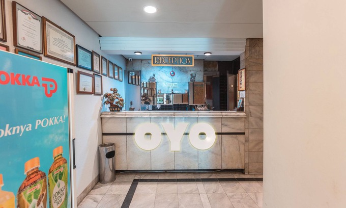 Chinatown Hotel | OYO 671 Hotel Capitol