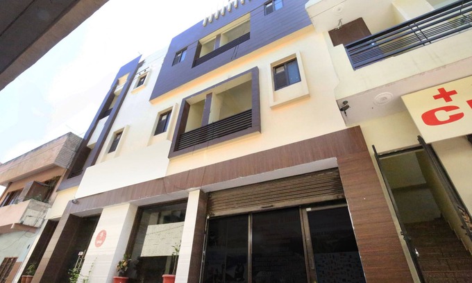 Chandigarh Hotel | OYO 7724 HOTEL PR CHANDIGARH