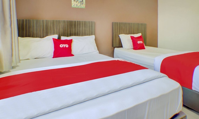 Taman Johor Jaya Hotel | OYO 89985 Js Hotel