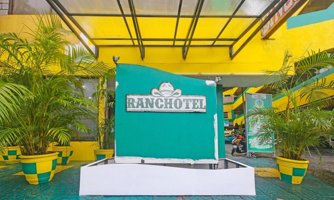 Muntinlupa Hotel | OYO 901 Ranchotel Tunasan