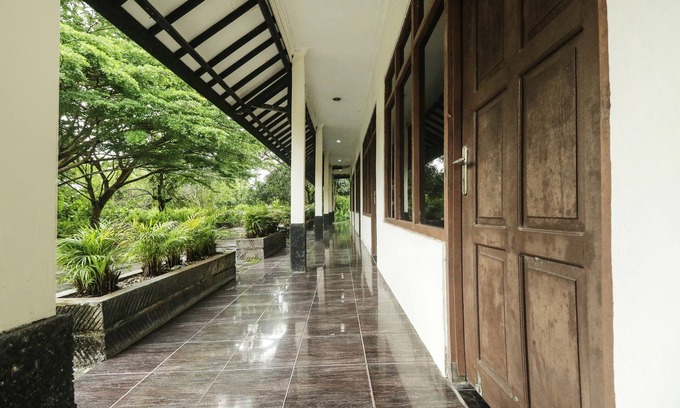 Palangkaraya Hotel | OYO 90490 Hotel Nyi Rindang Near Puskesmas Jekan Raya