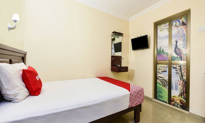 Petaling Jaya Hotel | OYO 90562 J Hotel PJ