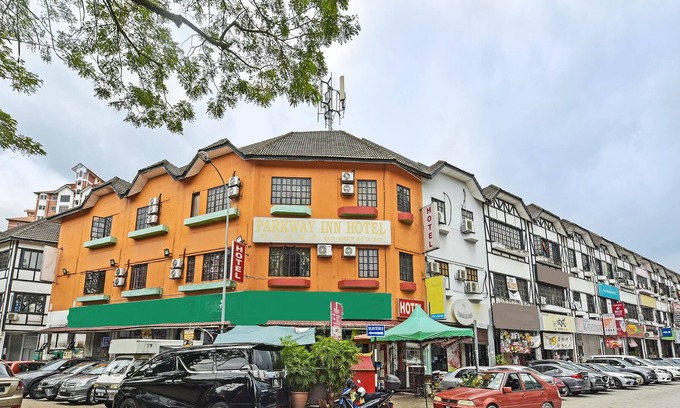 Kuala Lumpur City Centre Hotel | OYO 90733 Parkway Inn Hotel