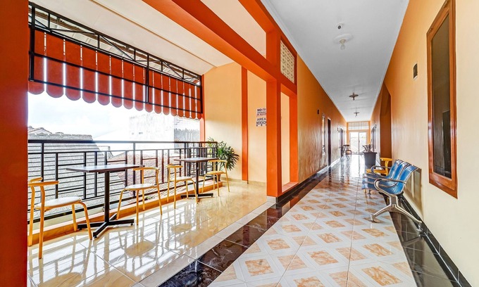 Yogyakarta Hotel | OYO 90768 Endrayanti Inn Syariah