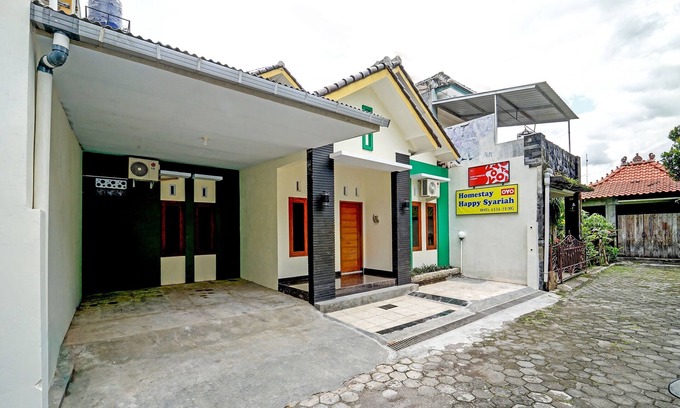 Sleman Hotel | OYO 90869 Happy Homestay Syariah