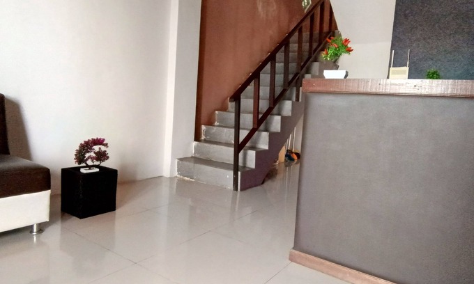 Kuala Lipis Hotel | OYO 92243 Fanilly Guest House MarabahanNearJembatan Rumpiang