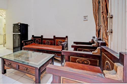 Surabaya Hotel | OYO 93114 Salak Homestay Syariah