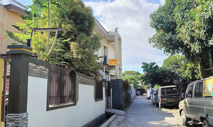 Somba Opu Hotel | OYO 93877 Atifah Homes