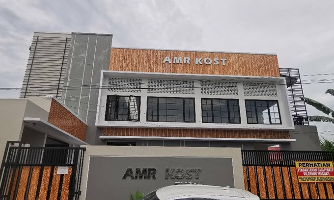 Samarinda Hotel | OYO 94667 Madina Homestay