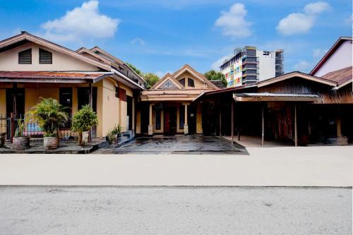 Balikpapan Hotel | OYO 94775 Palm Cafe Inn