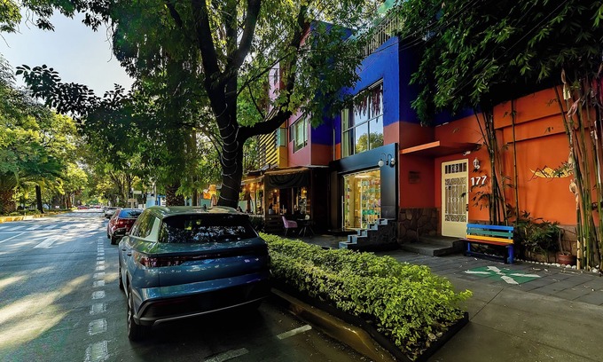 Anahuac Hotel | OYO Casa Anzures Mexico City