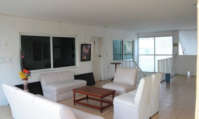 Chetumal Hotel | OYO Hotel Colibri