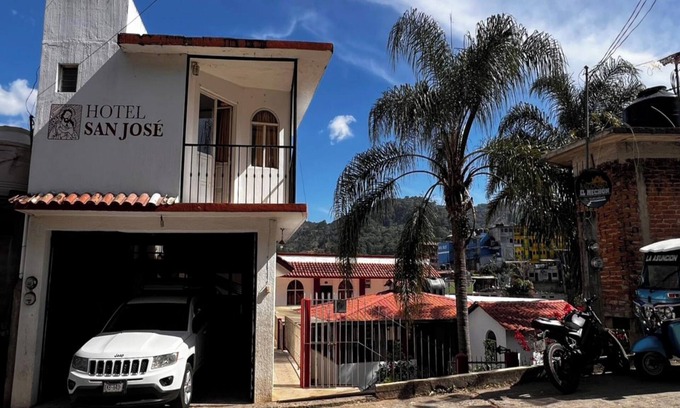 Santa Catarina Juquila Hotel | OYO Hotel San Jose