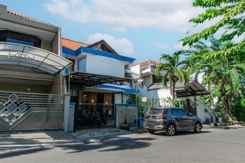 Surabaya Hotel | OYO Life 93978 Wisma Homestay Syariah