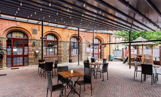 Tokyngton Hotel | OYO The Arch, Wembly Stadium