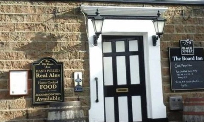 Whitby Hotel | OYO The Board Inn