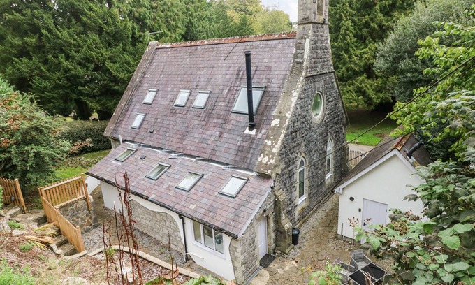Mumbles Cottage | Oystermouth Chapel