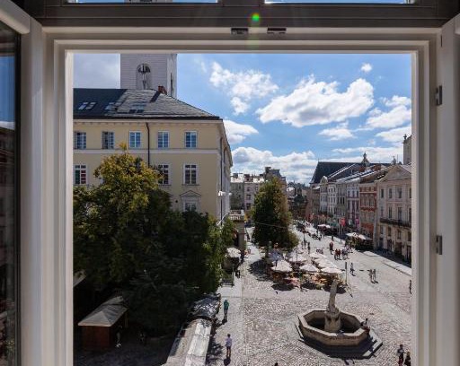 Lviv City Center Hotel | Oysters & Bubbles Gastro Hotel. Rynok square