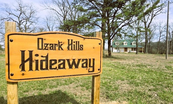 Camdenton House | Ozark Hills Hideaway