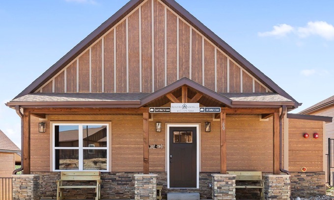 Kimberling City House | Ozarks View-Cornhole-Community Pools, Pickleball, Firepit, & More-Free Tickets