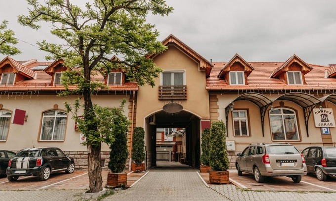 Odorheiu Secuiesc House | Páva City